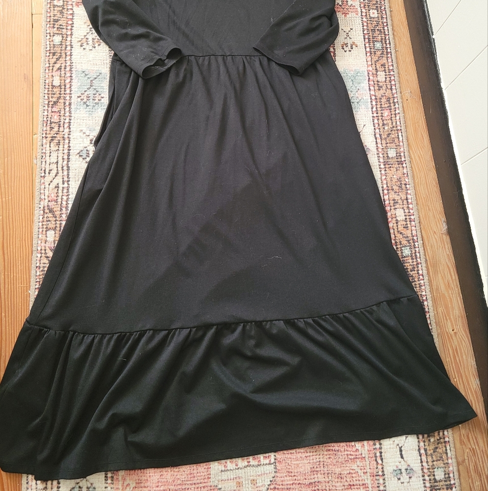 Black 3/4 Sleeve Dress - Picture 3 of 3